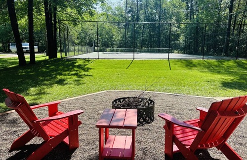 Nisswa Cabin | Cozy Cabin Nisswa with Outdoor Hot tub, Sauna and Tennis Court (Plus Extra House & Bunkhouse Avail)
