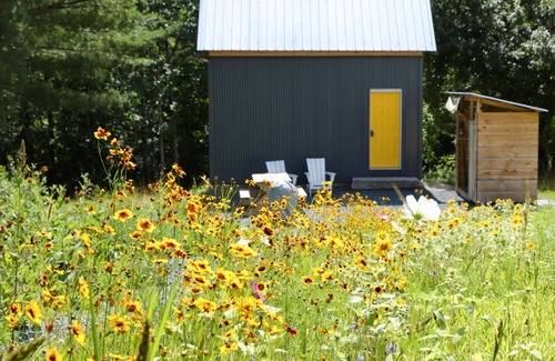 Blue Hill Cabin | Cozy Cabin on Blue Hill Farm