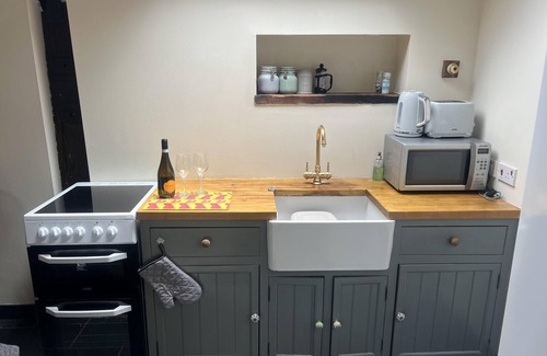 Westbury-on-Severn Cabin | Cozy Cabin Retreat in Gloucestershire