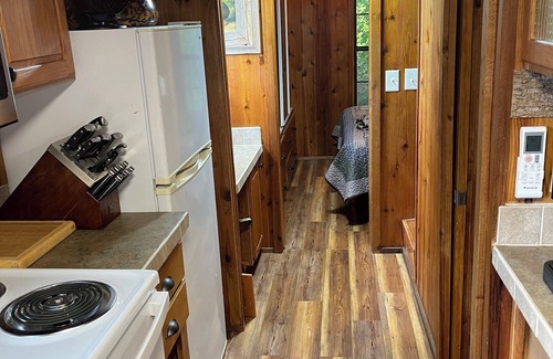 Morganton Cabin | Cozy Cabin Retreat Lake James & Fonta Flora Trail