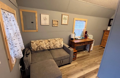 Alexander County Cabin | Cozy cabin with 1 bed, Heat/AC in charming Granite Falls