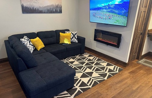 Bear Creek Cabin | Cozy Cabin with Stunning Views