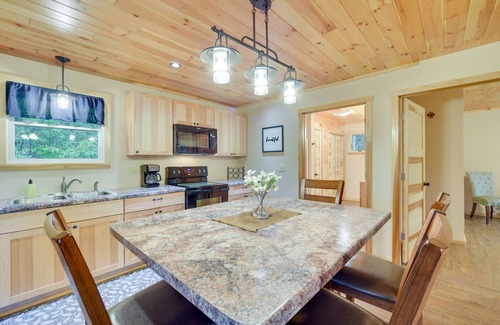 Cable Cabin | Cozy Cable Cabin Rental - Pet Friendly!