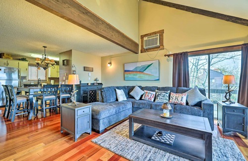 Village at Camelback House | Cozy Camelback, Pocono Retreat w/Mountain Views!