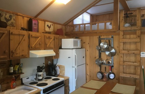 Maurepas Cabin | Cozy Camp With Sun Decks! Near New Orleans and Baton Rouge.!