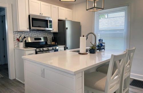 West Columbus House | Cozy Campbell Bungalow