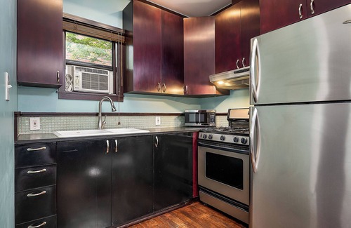 Broadway Cottage | Cozy Capitol Hill Cottage