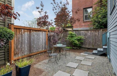 Broadway House | Cozy Capitol Hill Cottage