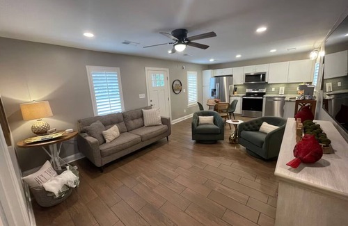 Driver Cottage | Cozy Cardinal, 2 Bedroom Cottage