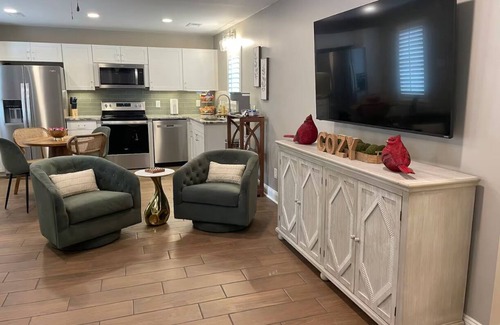 Driver Cottage | Cozy Cardinal, 2 Bedroom Cottage