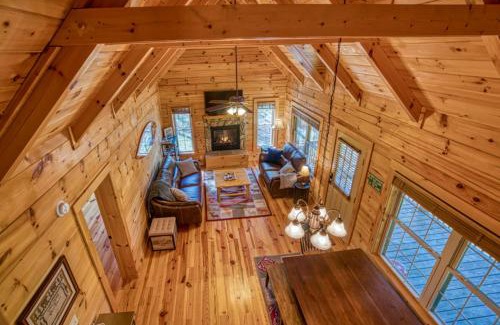 Clearwater Creek House | Cozy Carolina Private Cabin With Firepit