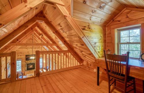 Clearwater Creek House | Cozy Carolina Private Cabin With Firepit