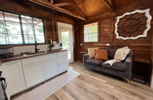 Hemphill Cabin | Cozy Cedar Waterfront Cabin 10 on Toledo Bend