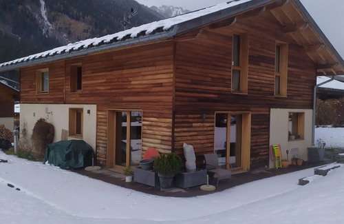 Les Bossons Ski Chalet | Cozy chalet Chamonix -130 m² - exceptional view - 6 pers