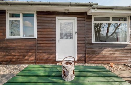 Contin Ski Chalet | Cozy Chalet in Strathpeffer Highlands, river views