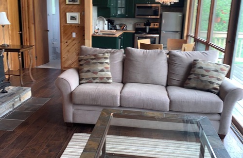 Amherst Cabin | Cozy Chalet Lac Brochet