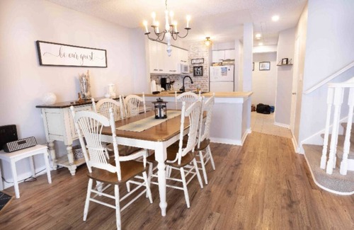 Huntsville Ski Chalet | Cozy Chalet overlooking the lake