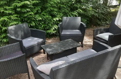 Champs-Romain Ski Chalet | Cozy Chalet Retreat in Champs-Romain