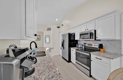 Westridge House | Cozy & Charming Gated Family Style Home W/ Pool