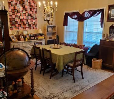 Oxford Villa | Cozy Charming Vintage Villa