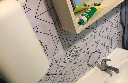 Kwun Tong Apartment | Cozy, Cheap, Convenient, Mixed Dorm Room with Bunk beds
