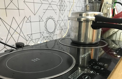 Kwun Tong Apartment | Cozy, Cheap, Convenient, Mixed Dorm Room with Bunk beds