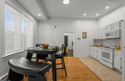 West Philadelphia Apartment | Cozy&Chic Apartments Near Downtown