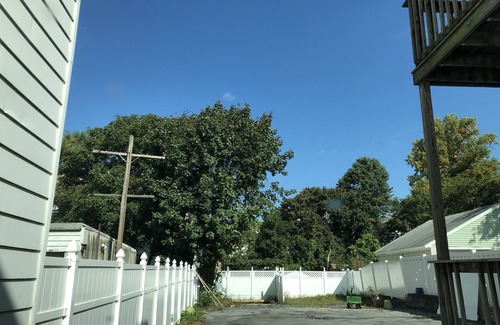 Stockade Historic District Apartment | Cozy-Chic Urban Retreat - King bed, washer/dryer