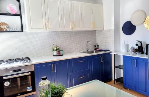 Sector 2 Apartment | Cozy City Retreat, Obor Market & Metro
