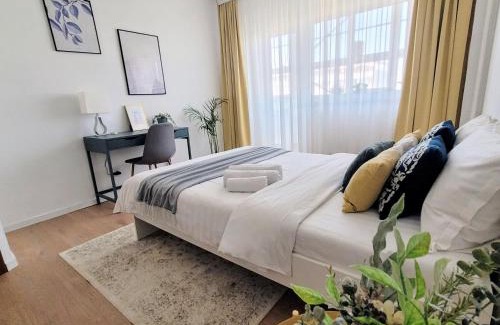 Sector 2 Apartment | Cozy City Retreat, Obor Market & Metro