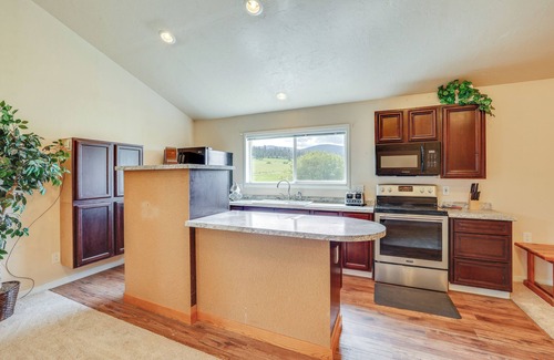 Stites Apartment | Cozy Clearwater Apartment - Hike, Fish & Explore!