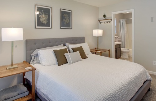 Cleveland Cottage | Cozy Cleveland Vacation Rental w/ Deck, Grill!