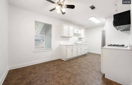 North Loop House | Cozy Co-Living + Car: Bed 4
