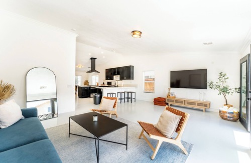 Coachella House | Cozy Coachella Home 4BR 2BA + Heated Pool