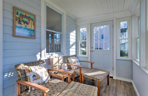 Narragansett House | Cozy Coastal Cottage 5 Mi to Narragansett Beach!