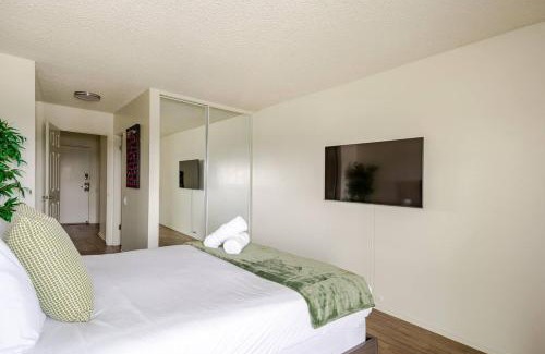 Santa Ana Heights Apartment | Cozy Coastal Retreat Newport Beach