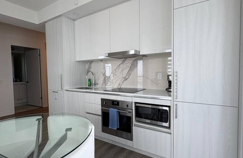 Vaughan Apartment | Cozy Condo in Downtown Vaughan