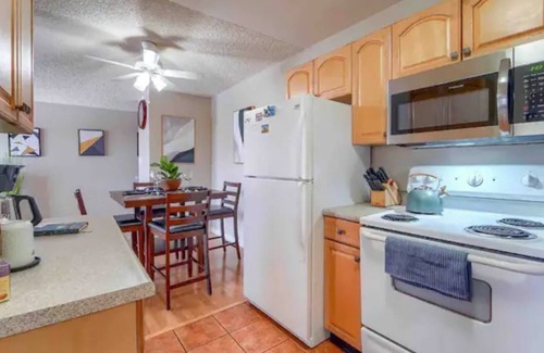 Gunbarrel Apartment | Cozy Condo, w/HotTub, Pool, and Sauna.