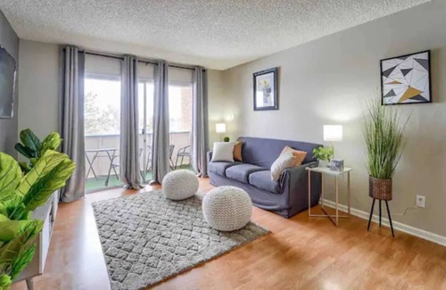 Gunbarrel Apartment | Cozy Condo, w/HotTub, Pool, and Sauna.