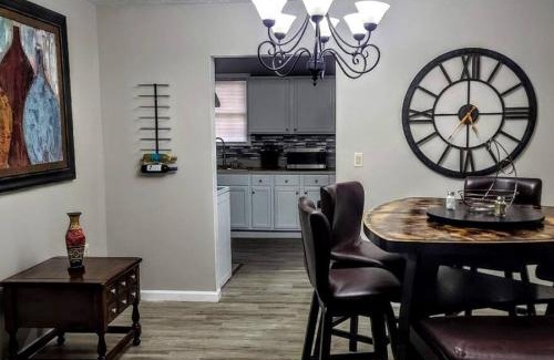 Garden City House | Cozy, Contemporary Haven Near Historic Downtown