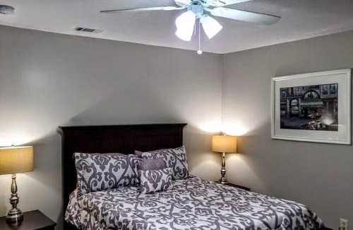 Garden City House | Cozy, Contemporary Haven Near Historic Downtown
