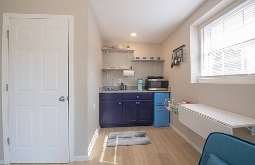 Concord Apartment | Cozy, contemporary, studio near all things Concord!