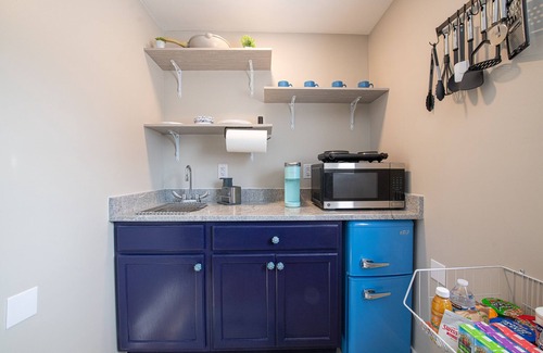 Concord Apartment | Cozy, contemporary, studio near all things Concord!