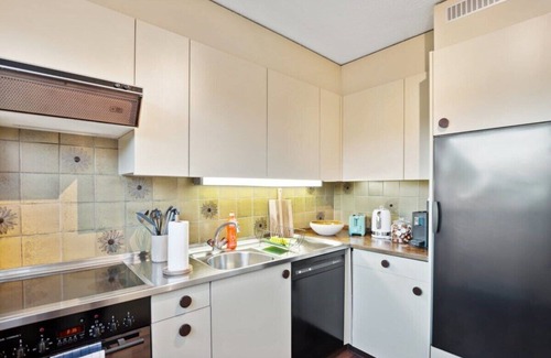 District 8 Apartment | Cozy & Convenient 2BR Apartment in Zurich