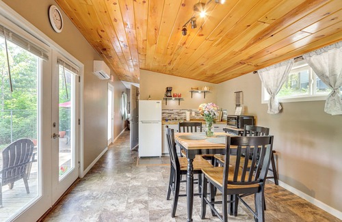 Blairsville Apartment | Cozy + Convenient Blairsville Cabin w/Deck!