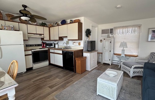 South Beach Haven Condo | COZY, CONVENIENT, OCEANVIEW 1 BEDROOM CONDO