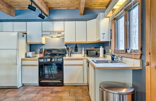 Intervale House | Cozy Conway Area Home ~ 4 Mi to Cranmore Mountain!