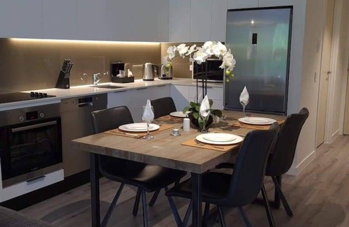 Arthur's Point Apartment | Cozy Coronet Peak Apartment at La Residence du Parc