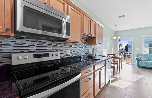 Port St. Joe Cottage | Cozy Cottage 1 of 4 with Bay Views| 2BR | Pool | Grill | Near Bay & Gulf