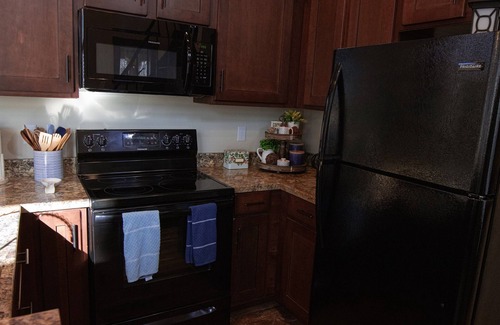 Monteagle Cabin | Cozy Cottage at The Retreat at Deer Lick Falls